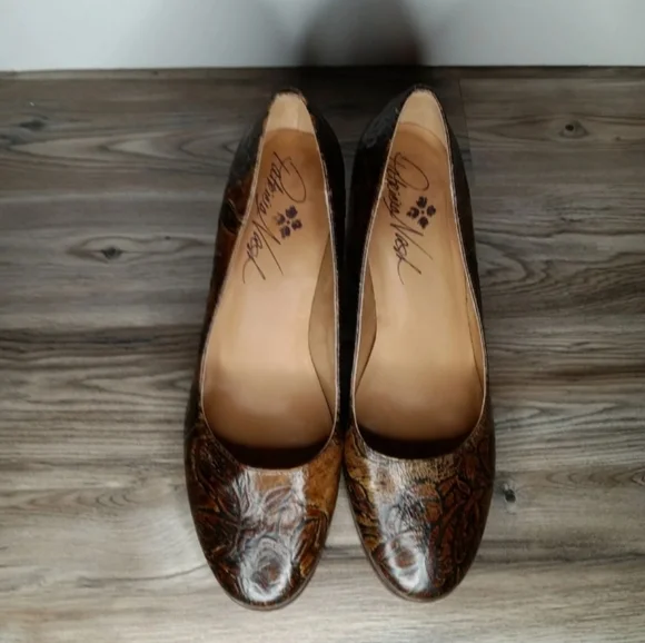 Patricia Nash Anita Block Heel Pumps 9 - Picture 4 of 6